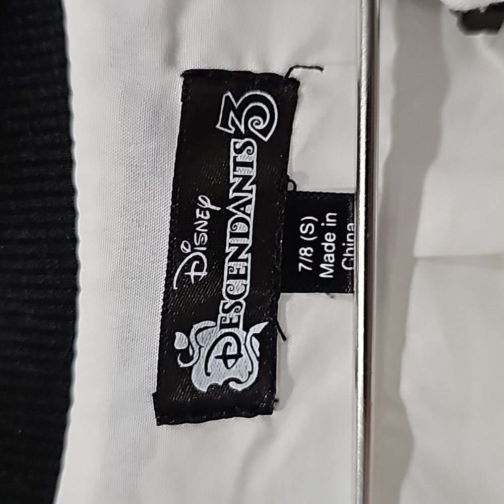 Descendants zipper up - Picture 3 of 5